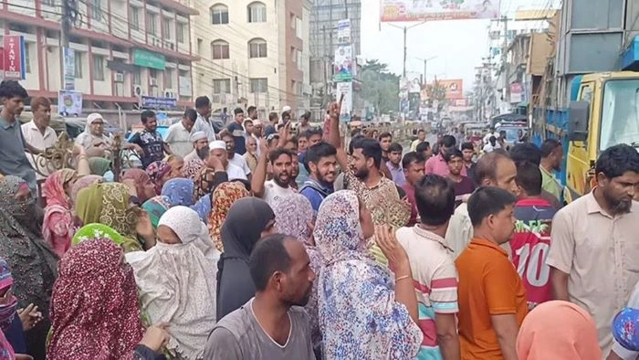 বিমার টাকা না দিয়ে সটকে পড়ছিলেন ফারইস্ট লাইফের কর্মকর্তারা! (ভিডিও)